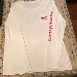 Vineyard Vines long sleeve T-shirt never wore new without tags